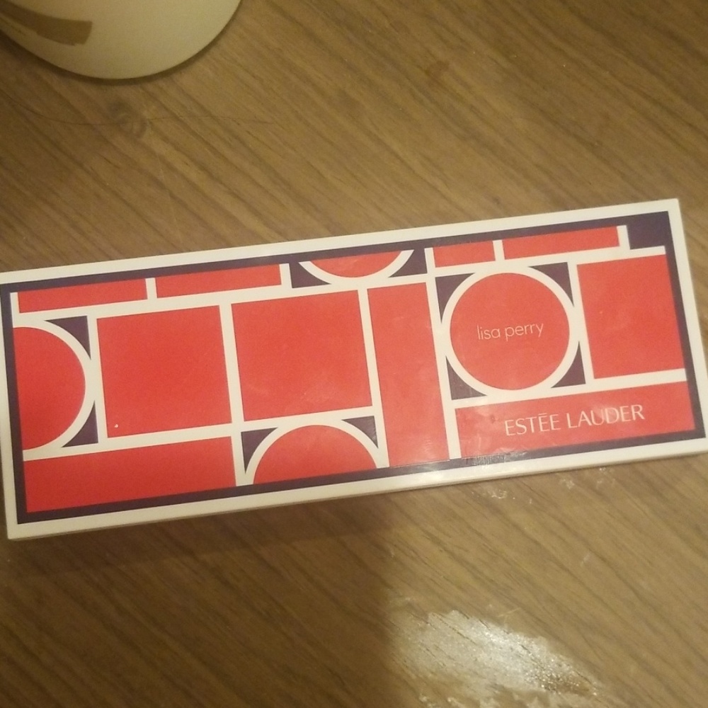 Estee Lauder eye shadow blush palette